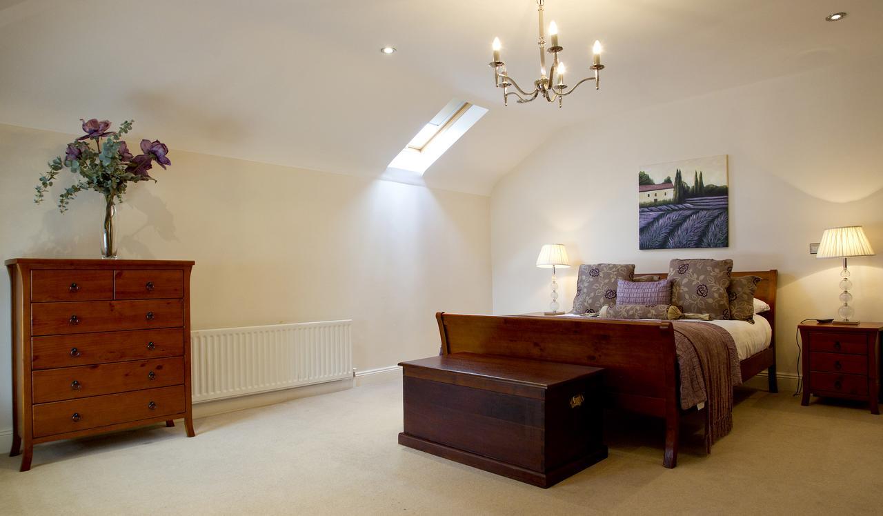 Moyvalley Hotel Self Catering Cottages Extérieur photo
