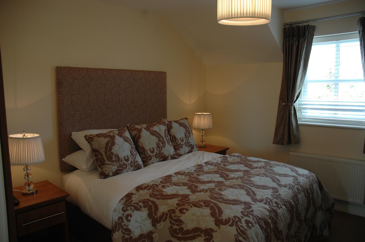 Moyvalley Hotel Self Catering Cottages Extérieur photo