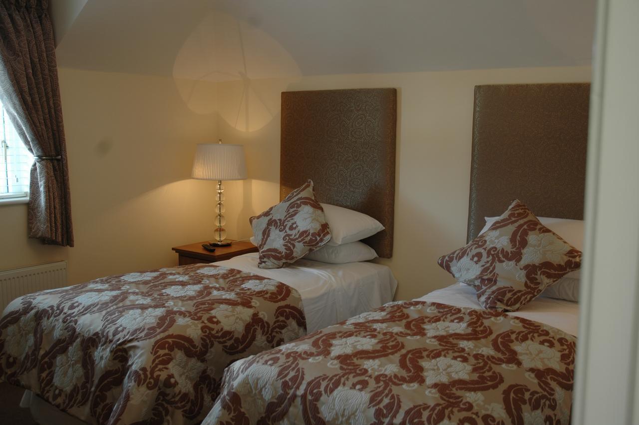 Moyvalley Hotel Self Catering Cottages Extérieur photo