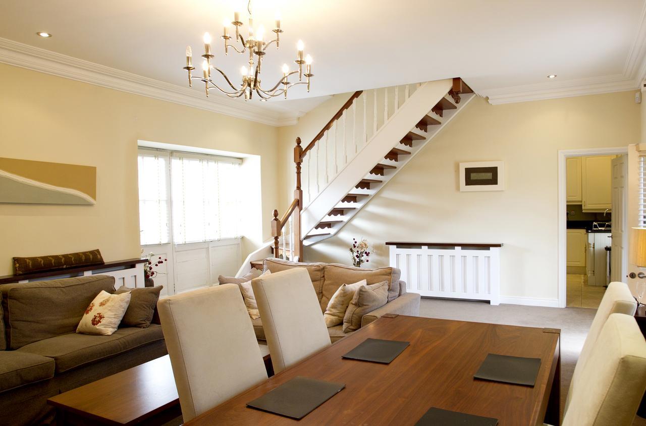 Moyvalley Hotel Self Catering Cottages Extérieur photo