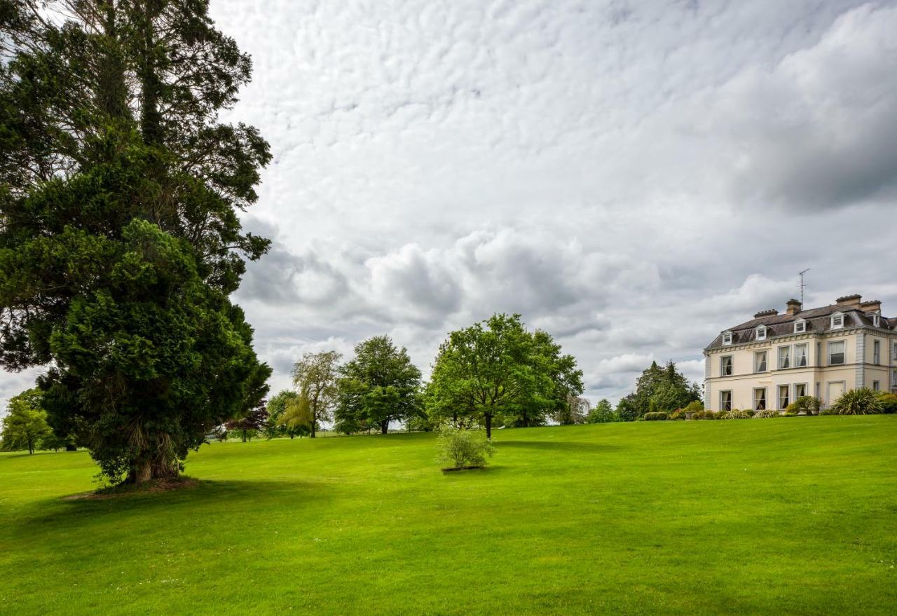 Moyvalley Hotel Self Catering Cottages Extérieur photo